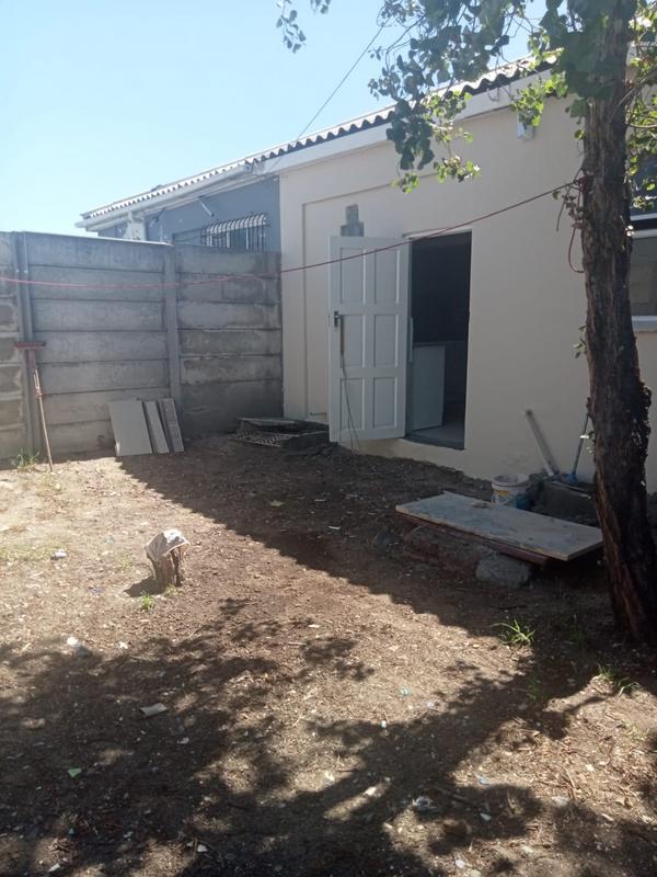 To Let 3 Bedroom Property for Rent in Maitland Western Cape